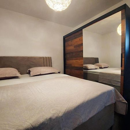 Apartments Onyx Sisak Zewnętrze zdjęcie